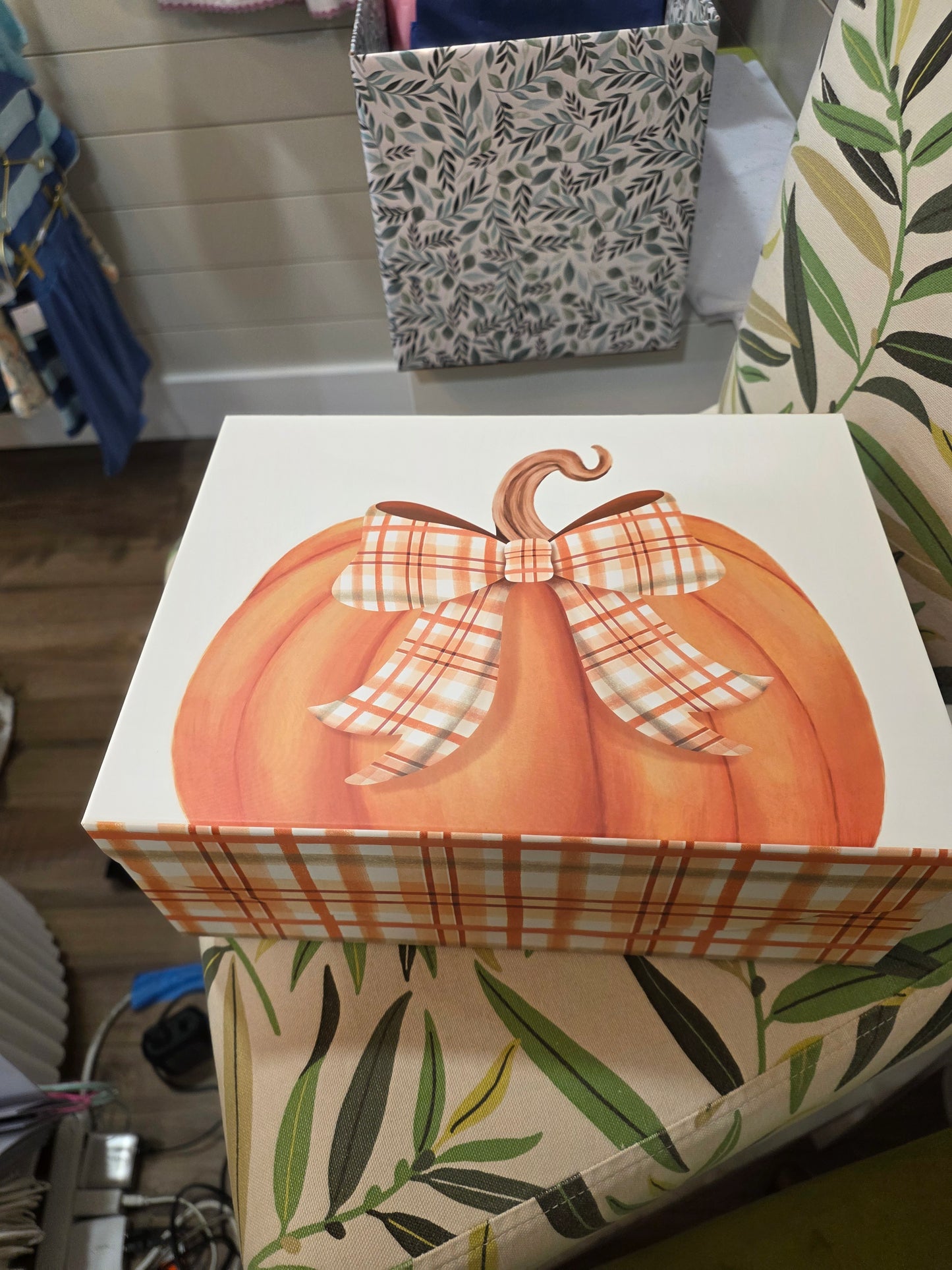 GIFT BOX