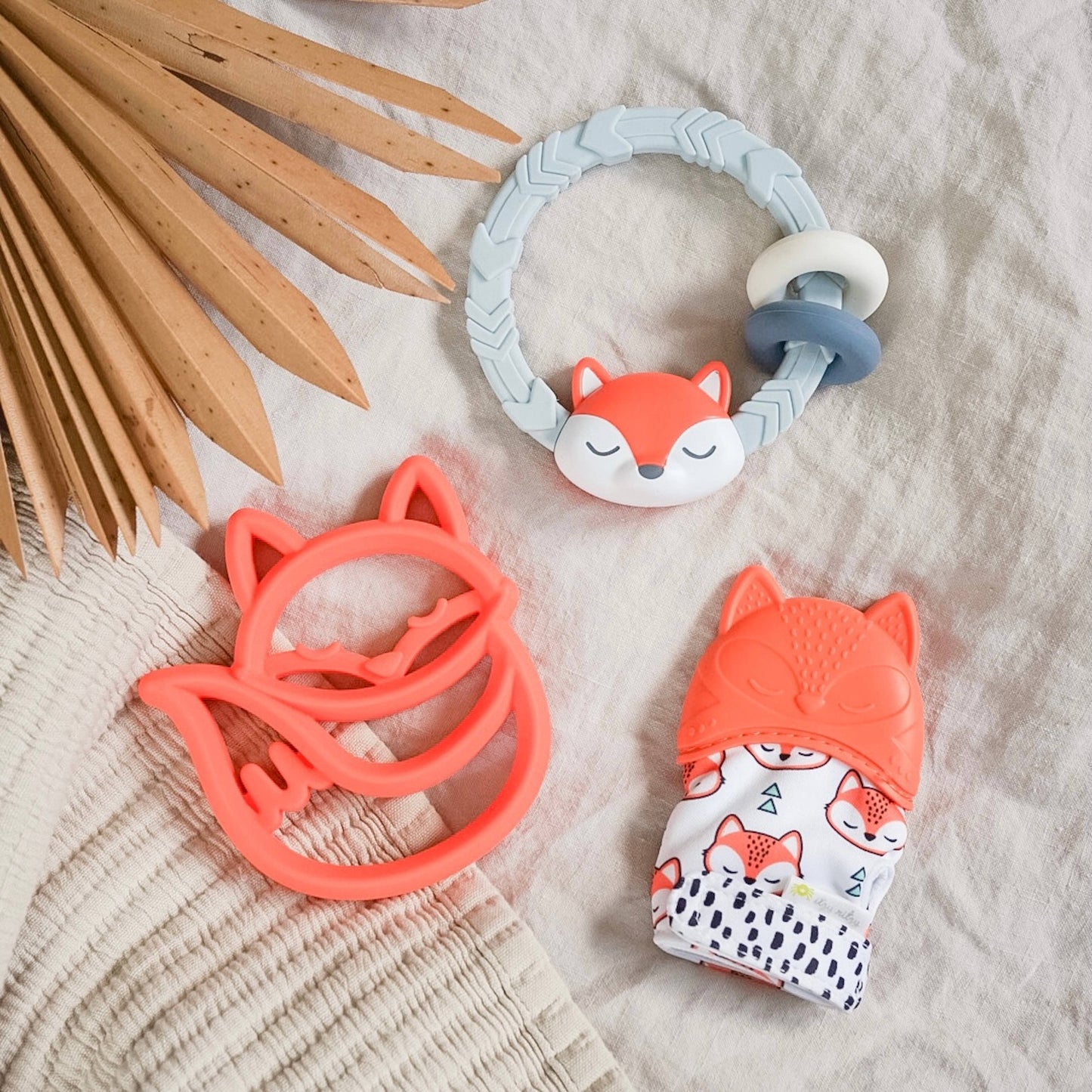 ITZY RITZY - Itzy Mitt™ Silicone Teething Mitts