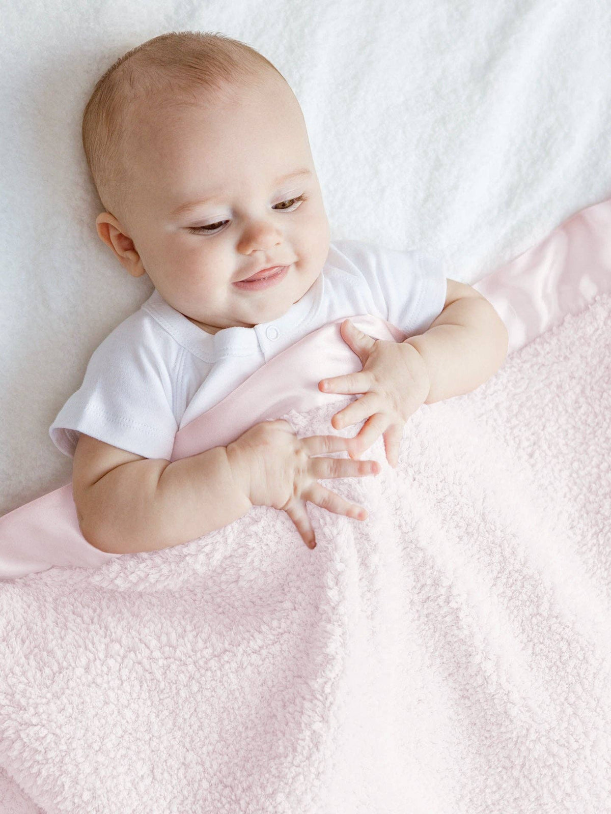 LITTLE GIRAFFE - Chenille Baby Blanket