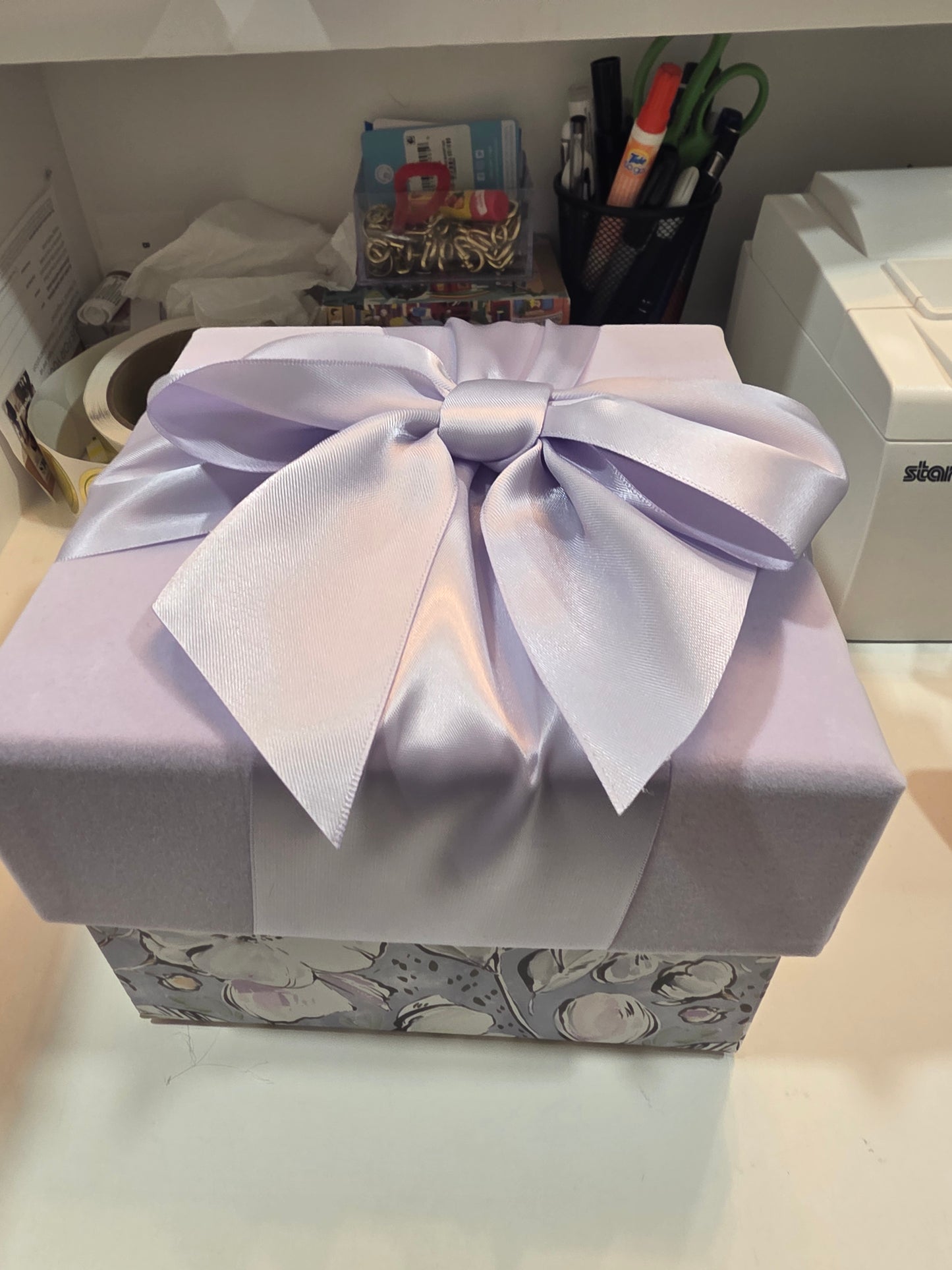 GIFT BOX