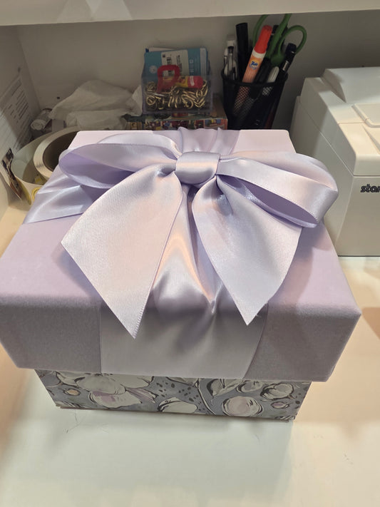 GIFT BOX