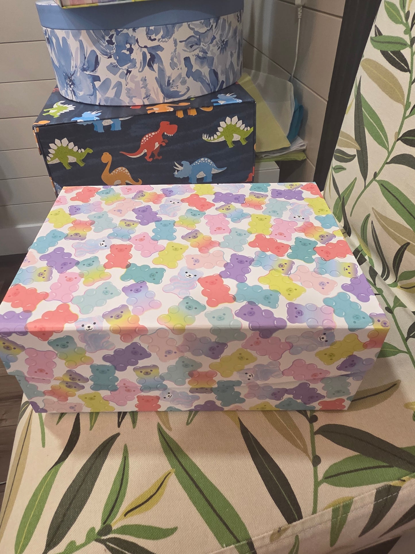 GIFT BOX