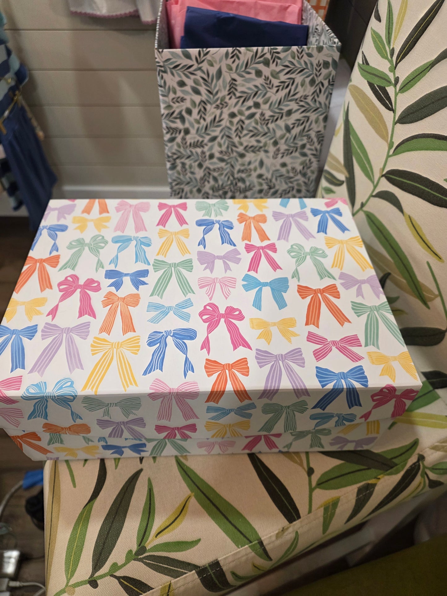 GIFT BOX
